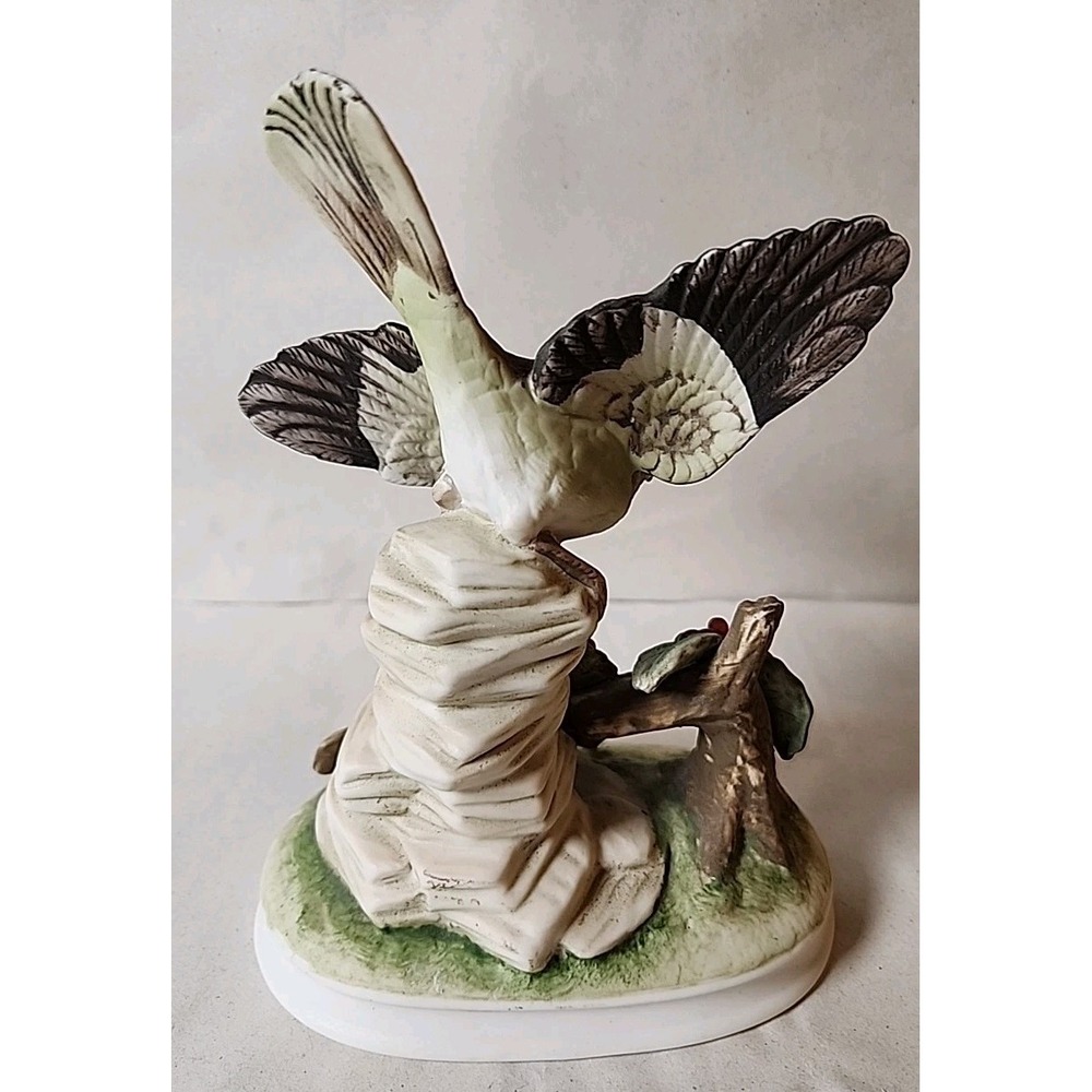 VTG Lot 3 Handpainted Porcelain Birds Figurines Mockingbird, Thrasher, Cardinal* - Picture 4 of 16